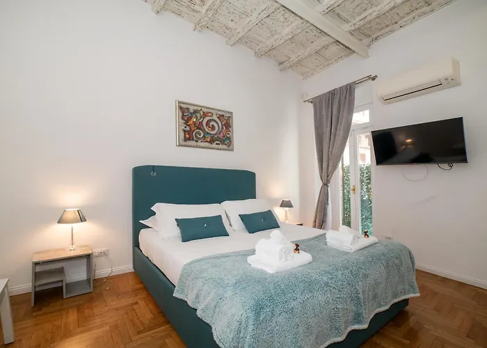 Campo De Fiori Apartment *
