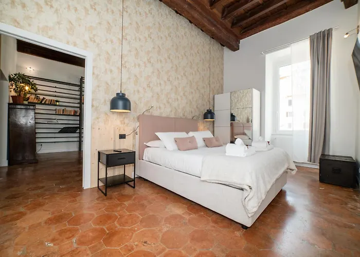 Campo De Fiori Apartment *